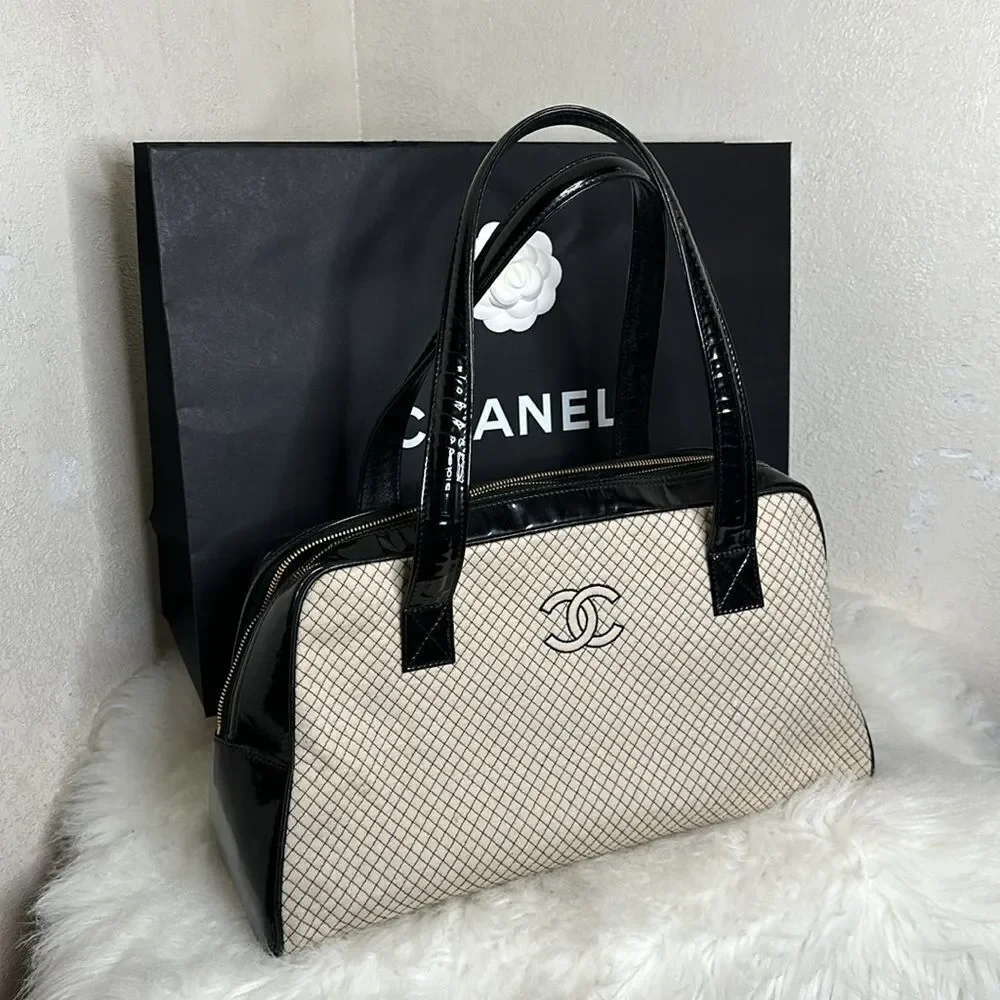💯Authentic Chanel Cream & Black Patent Leather & Knit Quilted Bowler Bag🍀